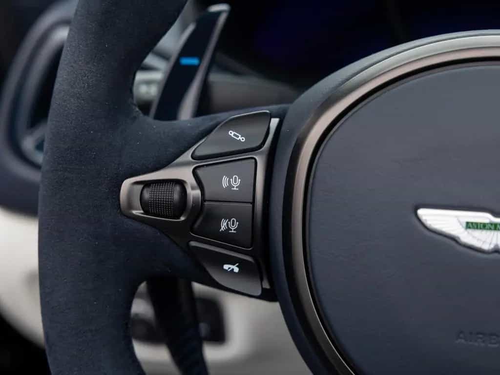 Aston Martin V12 Vantage Roadster | Q - Einzelstück | Blue CF 11/2023-photo-21