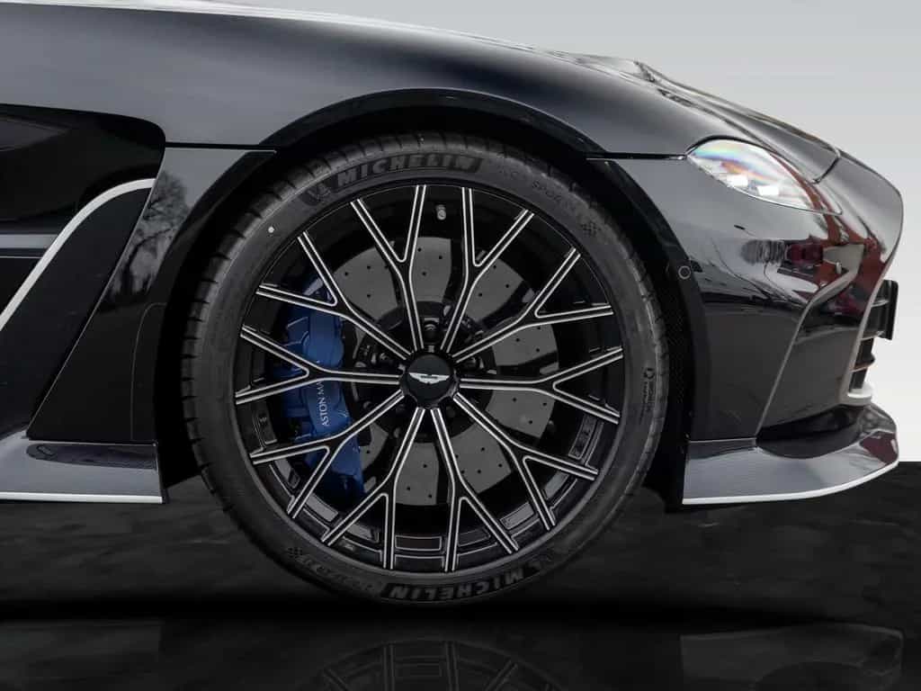Aston Martin V12 Vantage Roadster | Q - Einzelstück | Blue CF 11/2023-photo-6