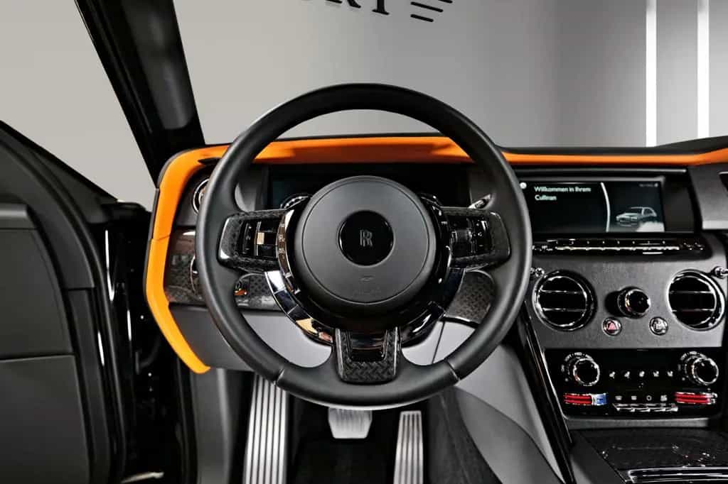 Rolls-Royce Cullinan Black Badge / PANO / MASSAGE / AUDIO 02/2023-photo-12