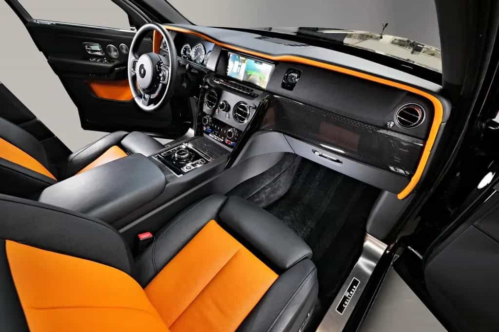 Rolls-Royce Cullinan Black Badge / PANO / MASSAGE / AUDIO 02/2023-photo-19