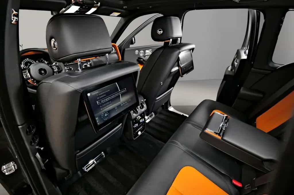 Rolls-Royce Cullinan Black Badge / PANO / MASSAGE / AUDIO 02/2023-photo-20