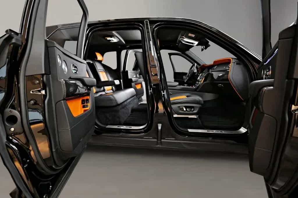 Rolls-Royce Cullinan Black Badge / PANO / MASSAGE / AUDIO 02/2023-photo-22
