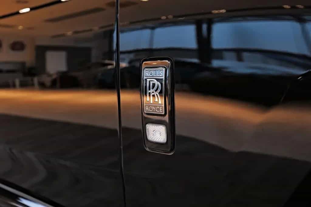 Rolls-Royce Cullinan Black Badge / PANO / MASSAGE / AUDIO 02/2023-photo-24