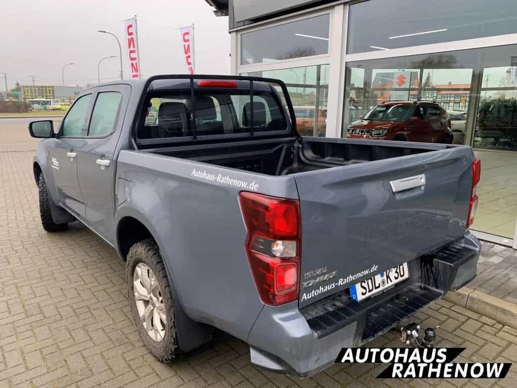 Isuzu D-Max Double Cab 4WD LS Allrad SHZ Totwinkelassi 11/2024-photo-3