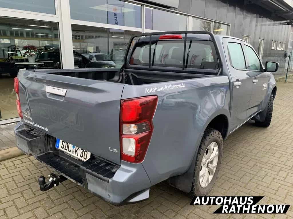 Isuzu D-Max Double Cab 4WD LS Allrad SHZ Totwinkelassi 11/2024-photo-5