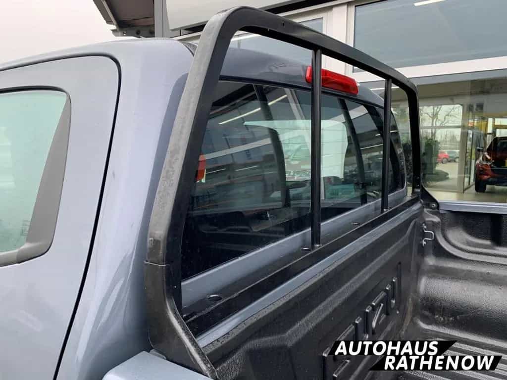 Isuzu D-Max Double Cab 4WD LS Allrad SHZ Totwinkelassi 11/2024-photo-8