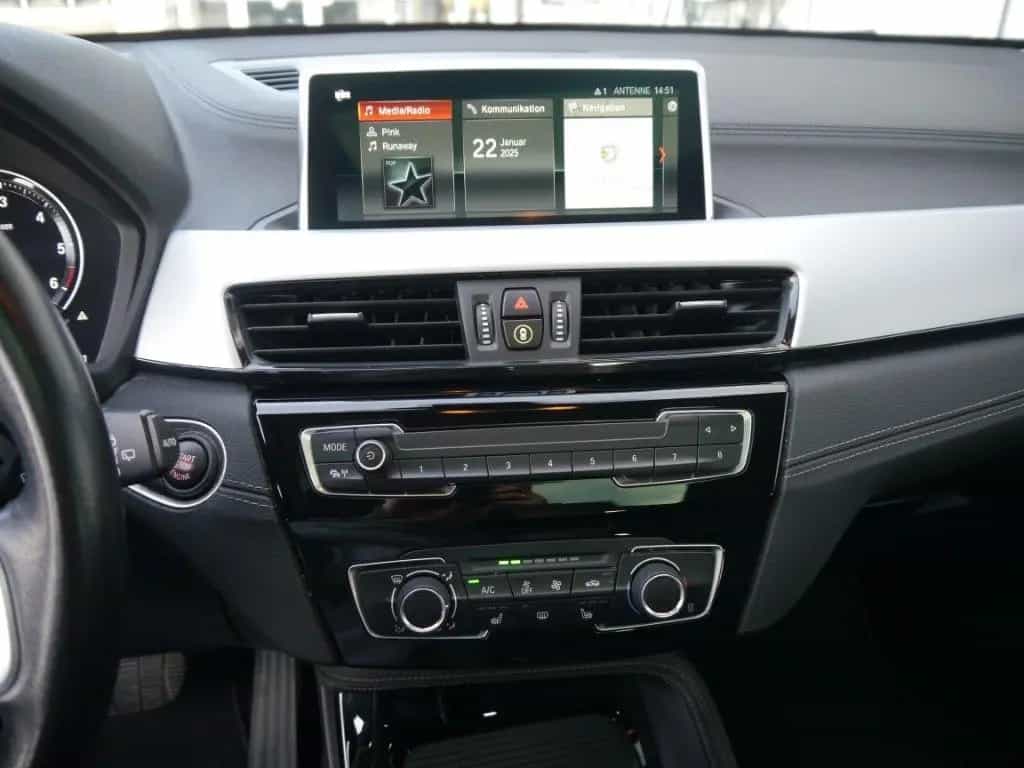 BMW X2 xDrive20d A. +AHK+PANODACH+NAVI+SHZ+LED+PDC 05/2020-photo-13