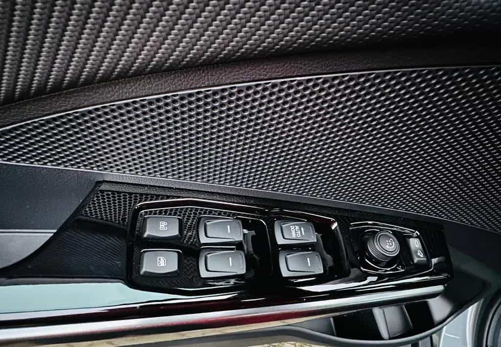 KGM Tivoli Spezial Klimaautomatik, Sitzheizung 01/2025-photo-5