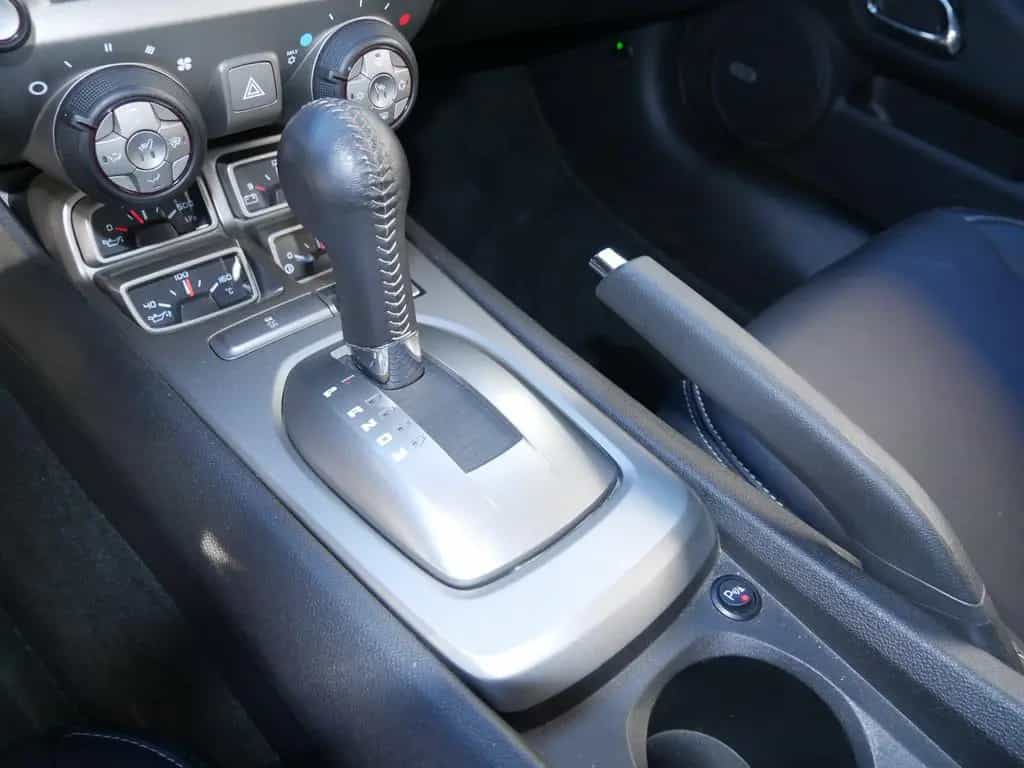 Chevrolet Camaro V8 Cabrio SHZ LEDER KAMERA XENON NAVI HUD 05/2015-photo-10
