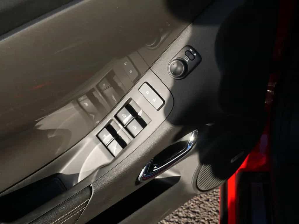 Chevrolet Camaro V8 Cabrio SHZ LEDER KAMERA XENON NAVI HUD 05/2015-photo-4