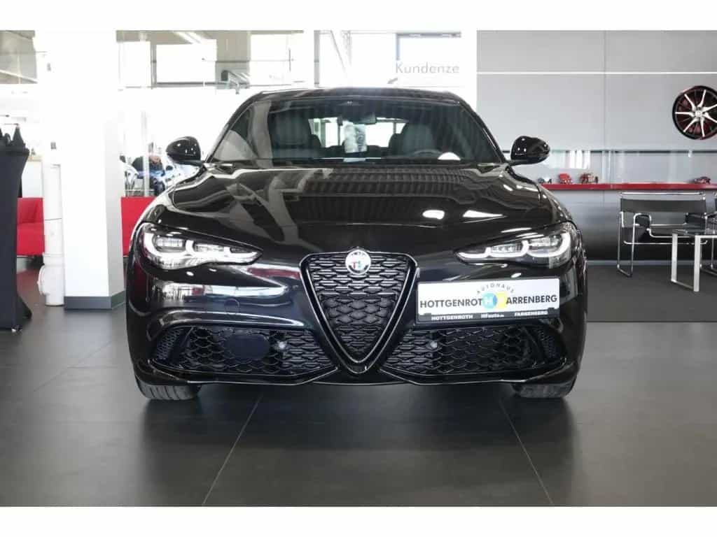 Alfa Romeo Giulia Q4 Veloce 2.0 Turbo AT8-Q4 19-LM NAVI MAT 06/2025-photo-2