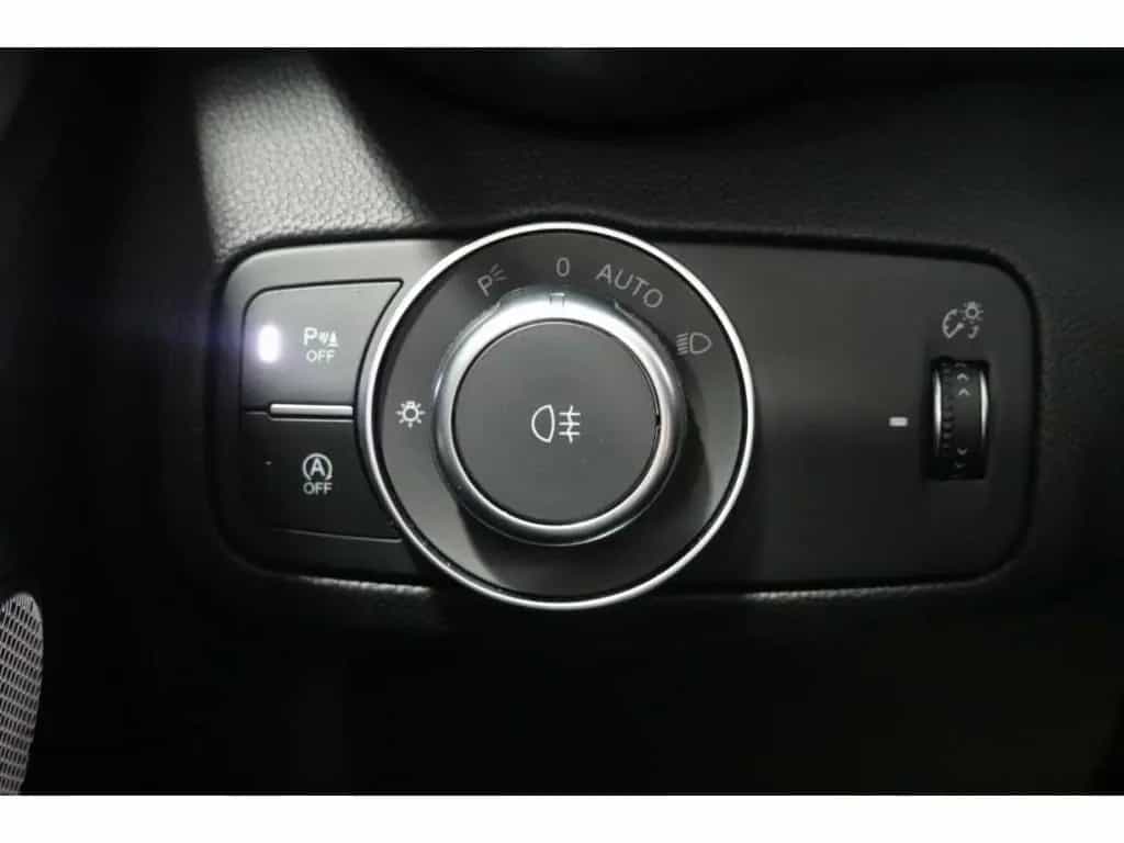 Alfa Romeo Giulia Q4 Veloce 2.0 Turbo AT8-Q4 19-LM NAVI MAT 06/2025-photo-21