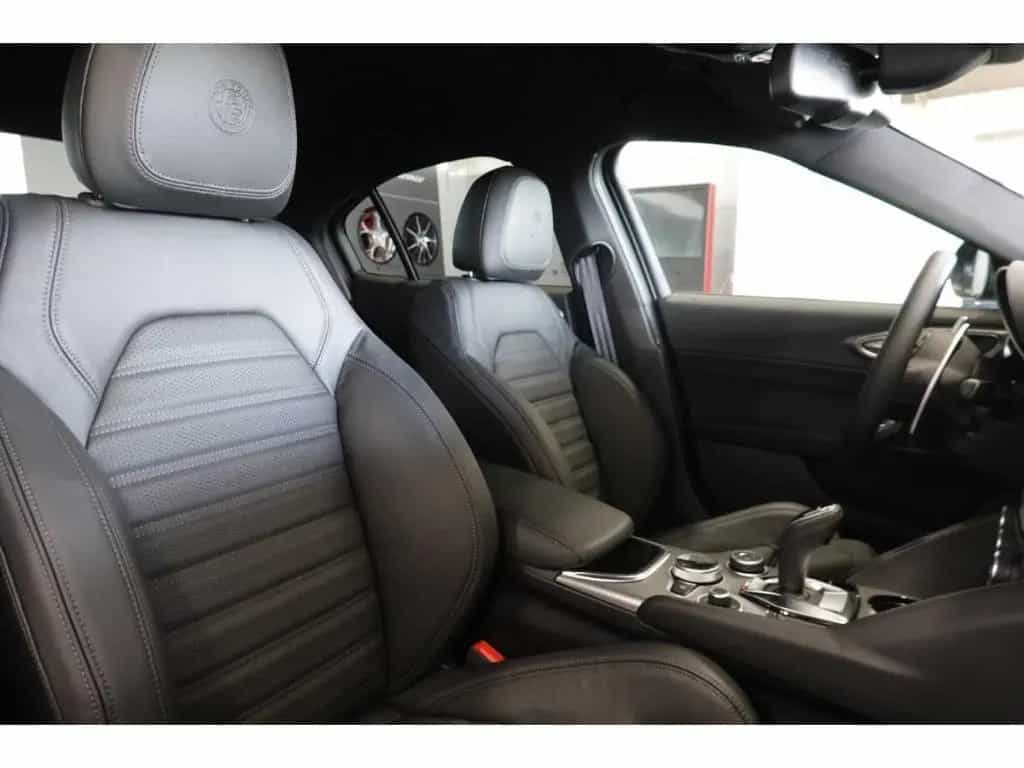 Alfa Romeo Giulia Q4 Veloce 2.0 Turbo AT8-Q4 19-LM NAVI MAT 06/2025-photo-6