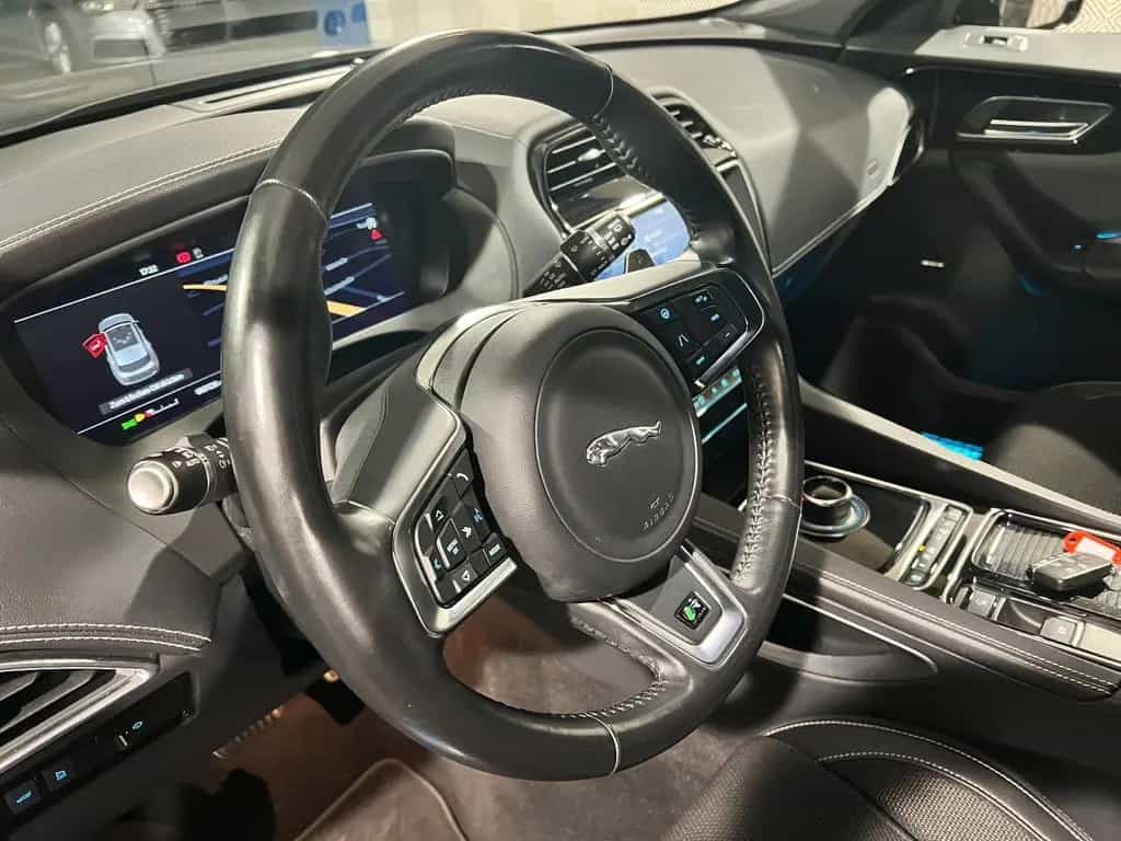 Jaguar F-Pace AWD*R-SPORT*MERIDIAN-R.KAM-SHZ-WLAN-19" 03/2019-photo-26