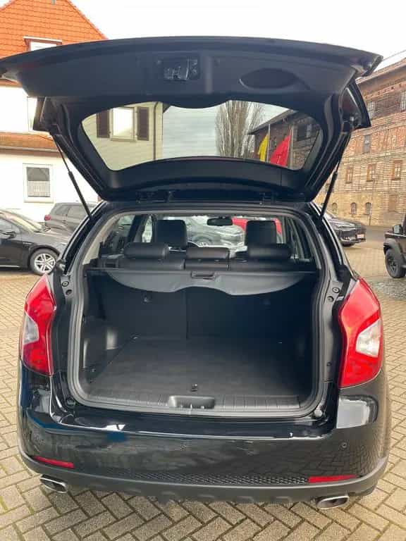 Ssangyong Korando 2.2 Diesel e-XDi 220 Sapphire 2WD 05/2017-photo-2