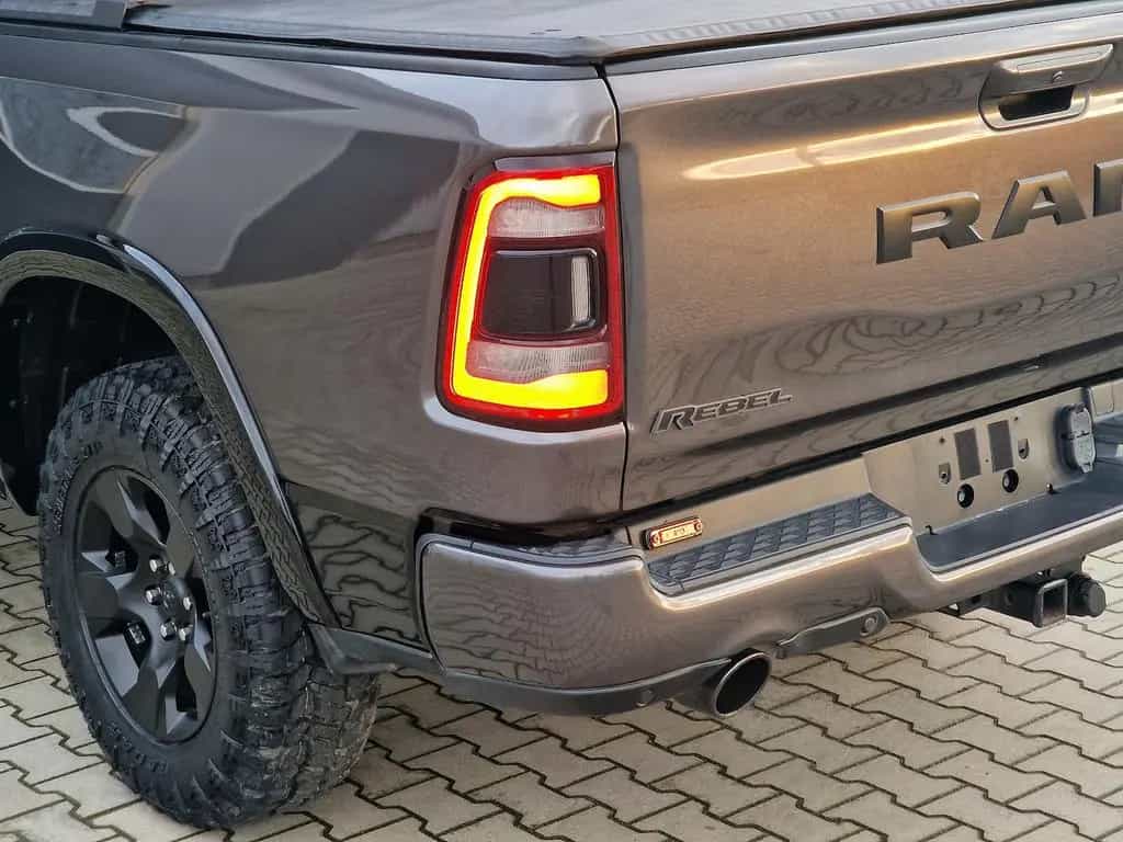 Dodge RAM 1500 5.7 4x4 Rebel AHK Kamera PDC LED 09/2021-photo-8