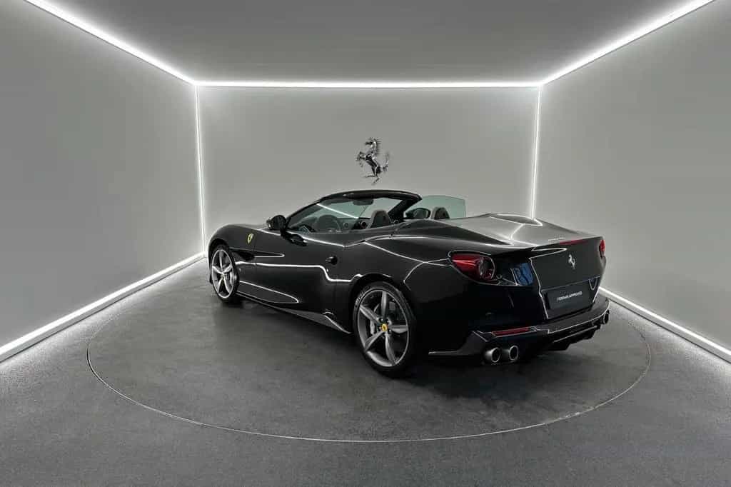 Ferrari Portofino / Nero Daytona / 2Y Ferrari Approved 08/2019-photo-13