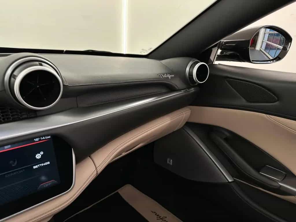 Ferrari Portofino / Nero Daytona / 2Y Ferrari Approved 08/2019-photo-17