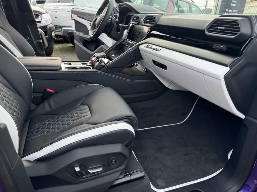 Lamborghini Urus S"Viola Mithras-Nero Ade Acrapovich 09/2024-photo-13