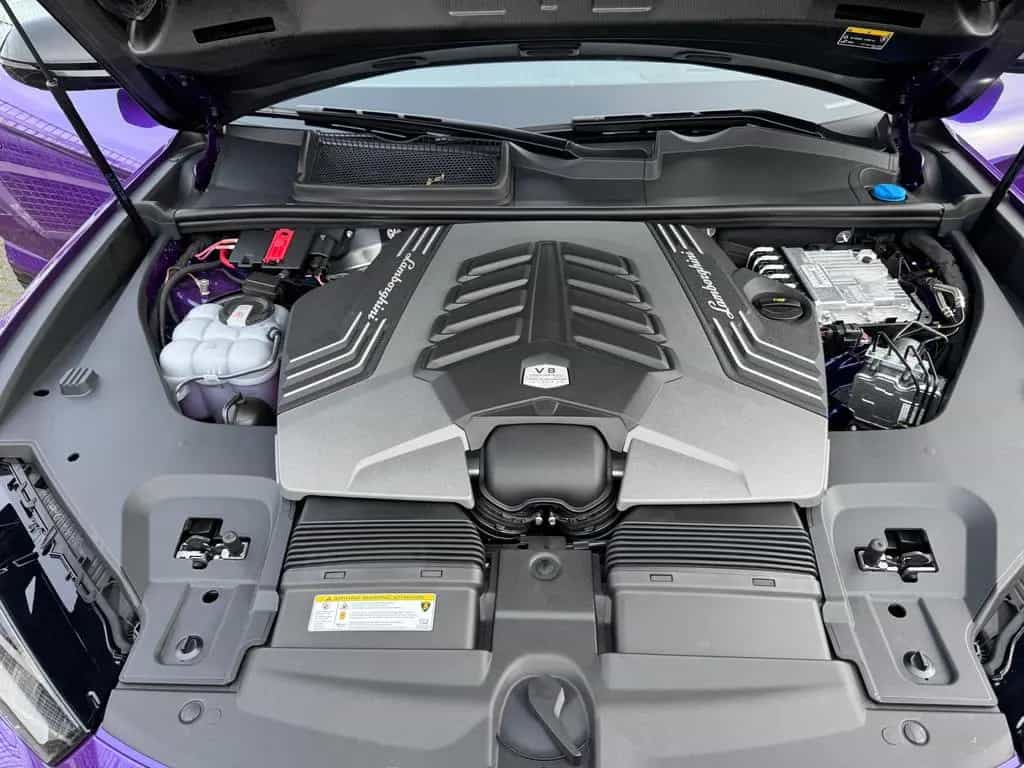 Lamborghini Urus S"Viola Mithras-Nero Ade Acrapovich 09/2024-photo-20