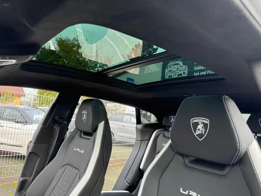 Lamborghini Urus S"Viola Mithras-Nero Ade Acrapovich 09/2024-photo-23