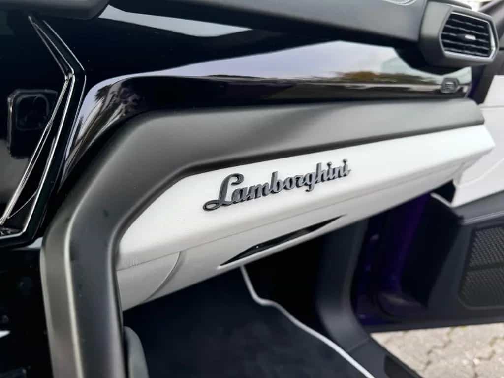 Lamborghini Urus S"Viola Mithras-Nero Ade Acrapovich 09/2024-photo-24
