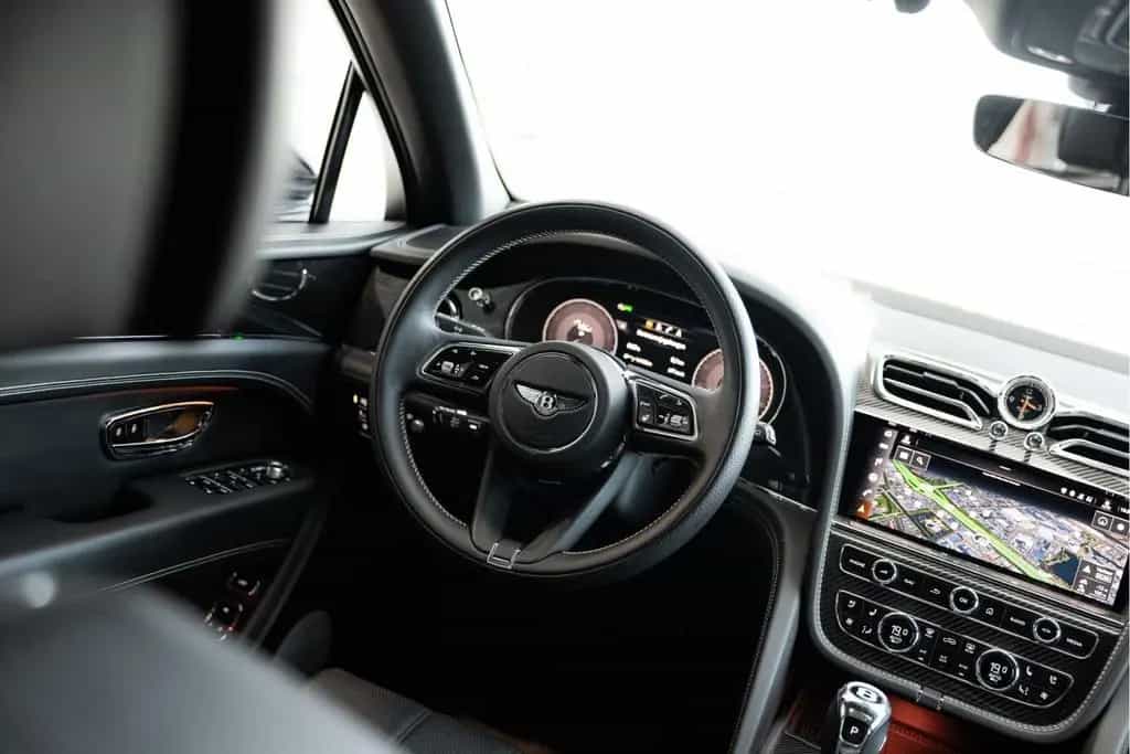 Bentley Bentayga V8 S | Rear Entertainment | Touring Spe 06/2023-photo-11