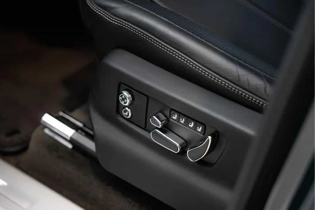 Bentley Bentayga V8 S | Rear Entertainment | Touring Spe 06/2023-photo-13