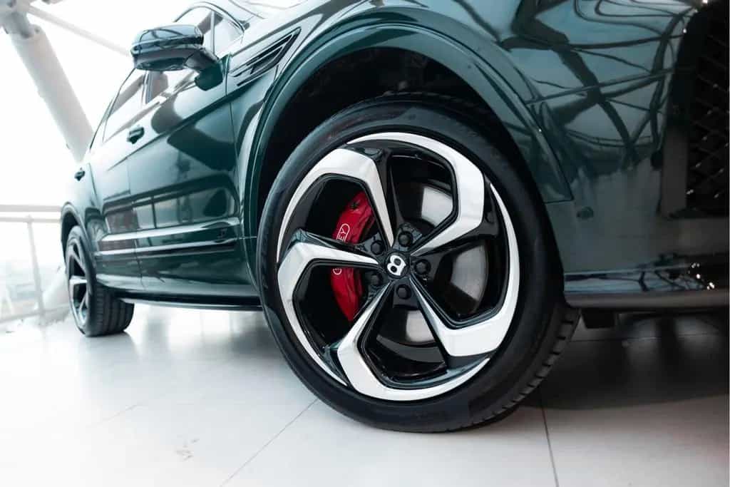 Bentley Bentayga V8 S | Rear Entertainment | Touring Spe 06/2023-photo-15