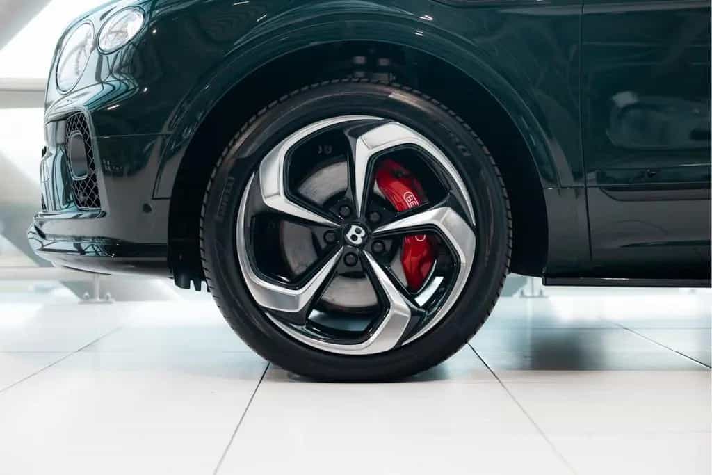 Bentley Bentayga V8 S | Rear Entertainment | Touring Spe 06/2023-photo-16