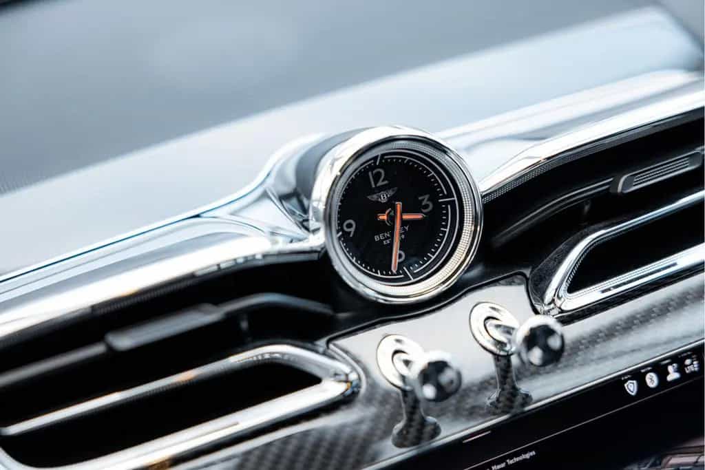 Bentley Bentayga V8 S | Rear Entertainment | Touring Spe 06/2023-photo-28