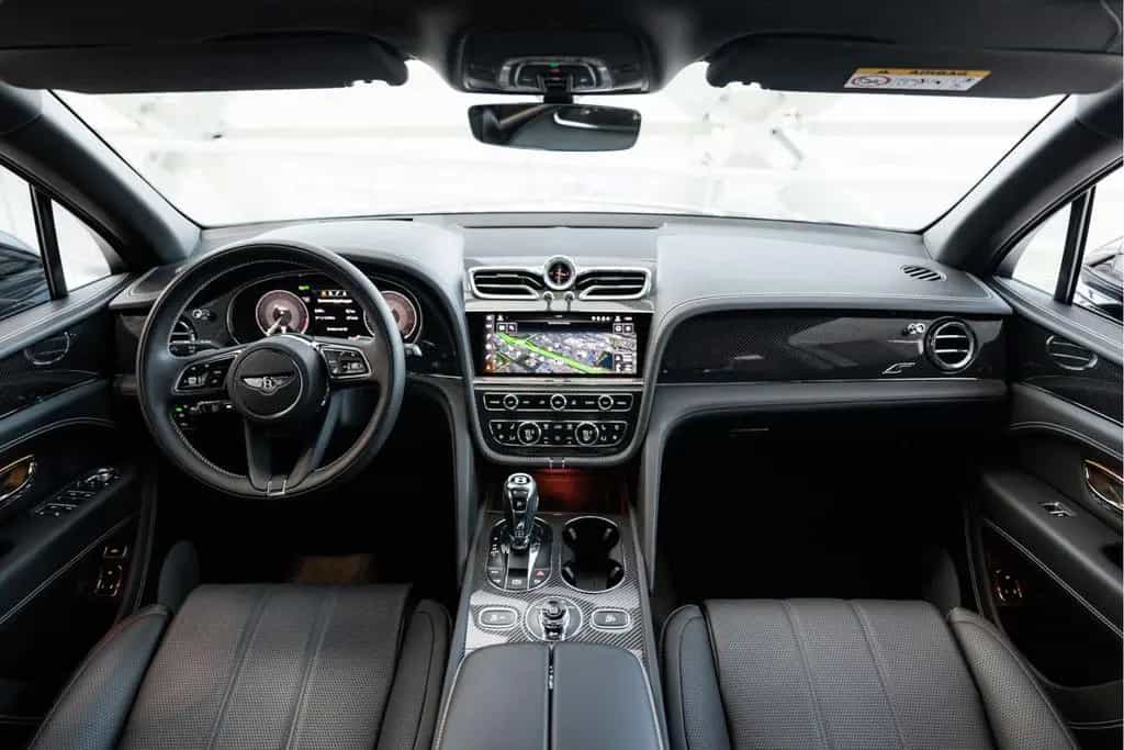 Bentley Bentayga V8 S | Rear Entertainment | Touring Spe 06/2023-photo-2