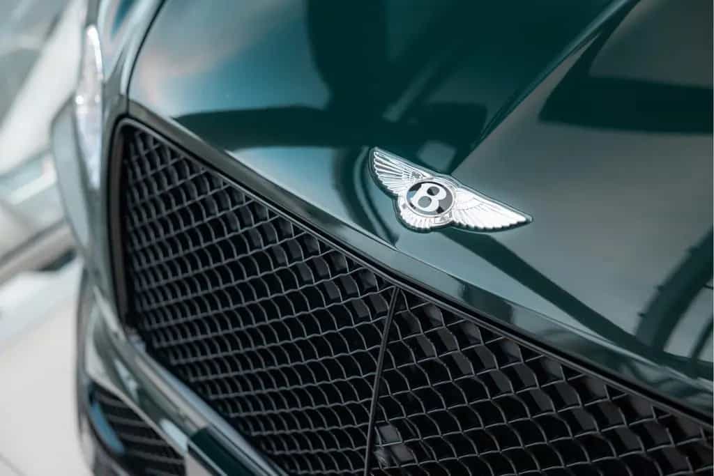 Bentley Bentayga V8 S | Rear Entertainment | Touring Spe 06/2023-photo-32