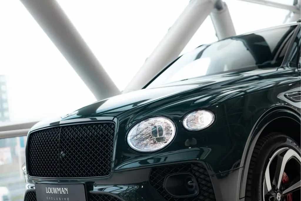Bentley Bentayga V8 S | Rear Entertainment | Touring Spe 06/2023-photo-33