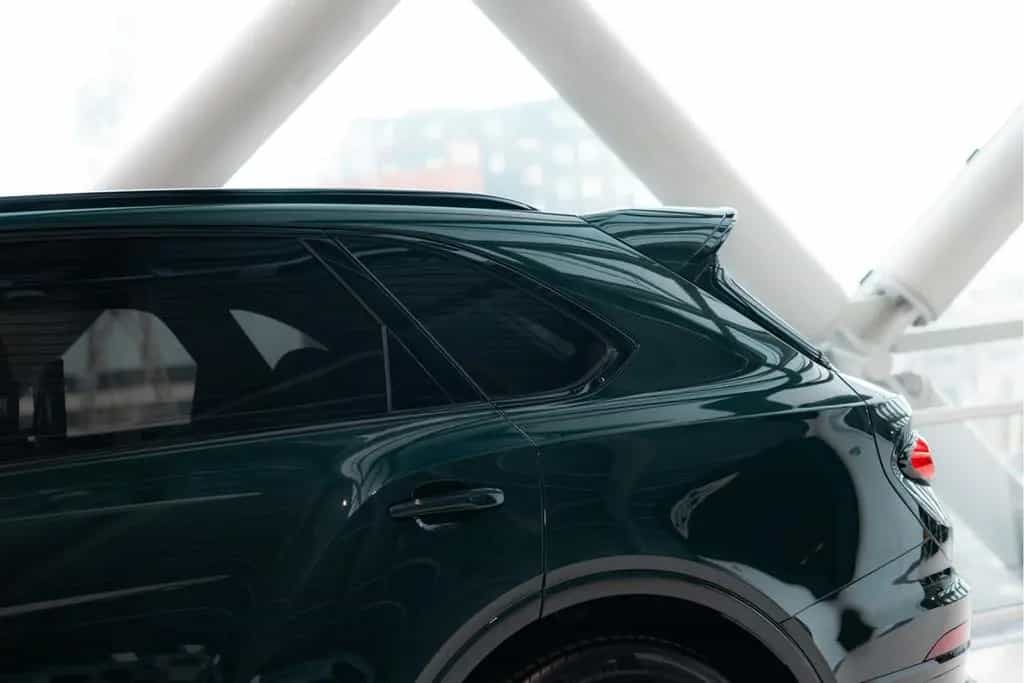 Bentley Bentayga V8 S | Rear Entertainment | Touring Spe 06/2023-photo-36