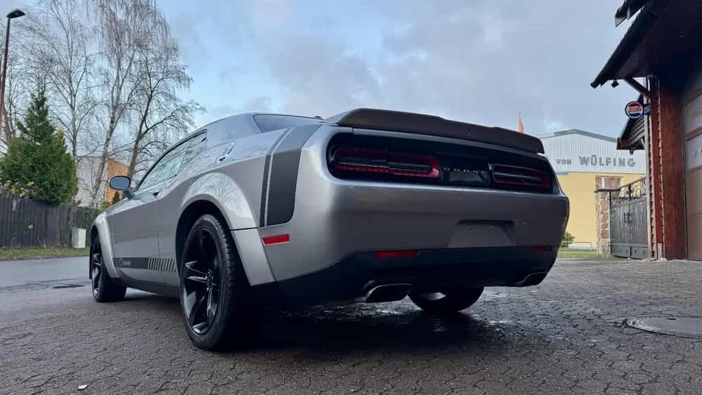 Dodge Challenger 5,7 V8*SRT WIDEBODY*LED*LEDER*PDC* GARANTIE*TOP 12/2018-photo-13
