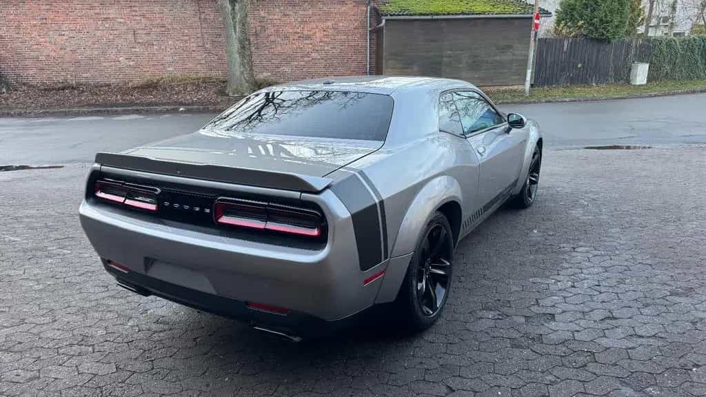Dodge Challenger 5,7 V8*SRT WIDEBODY*LED*LEDER*PDC* GARANTIE*TOP 12/2018-photo-15