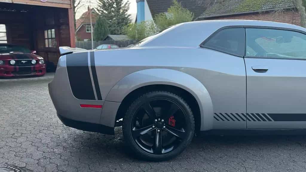 Dodge Challenger 5,7 V8*SRT WIDEBODY*LED*LEDER*PDC* GARANTIE*TOP 12/2018-photo-19