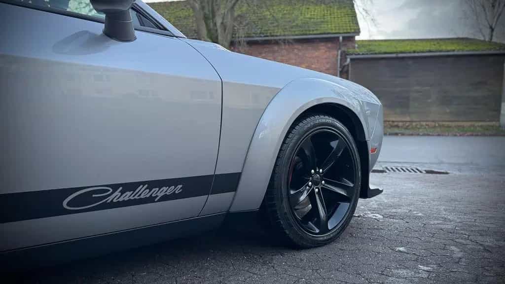 Dodge Challenger 5,7 V8*SRT WIDEBODY*LED*LEDER*PDC* GARANTIE*TOP 12/2018-photo-23