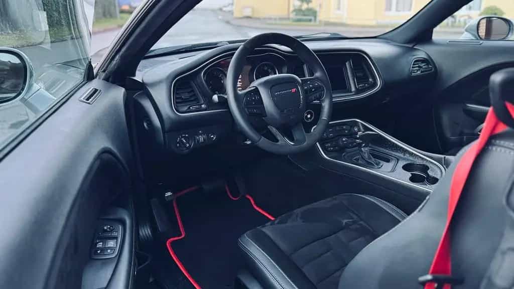Dodge Challenger 5,7 V8*SRT WIDEBODY*LED*LEDER*PDC* GARANTIE*TOP 12/2018-photo-24