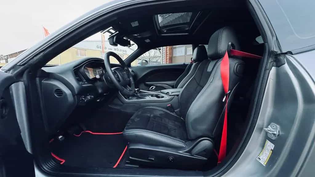 Dodge Challenger 5,7 V8*SRT WIDEBODY*LED*LEDER*PDC* GARANTIE*TOP 12/2018-photo-27