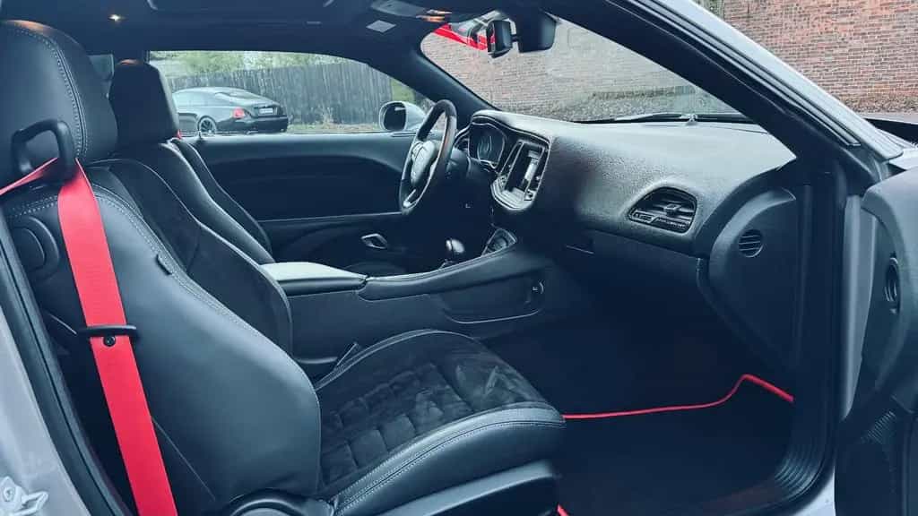 Dodge Challenger 5,7 V8*SRT WIDEBODY*LED*LEDER*PDC* GARANTIE*TOP 12/2018-photo-31