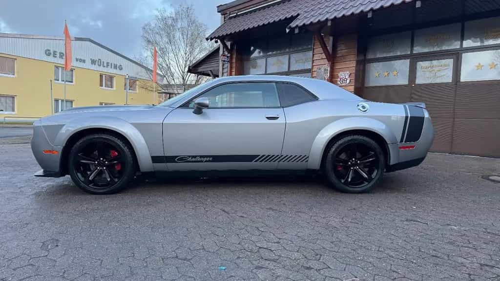 Dodge Challenger 5,7 V8*SRT WIDEBODY*LED*LEDER*PDC* GARANTIE*TOP 12/2018-photo-8