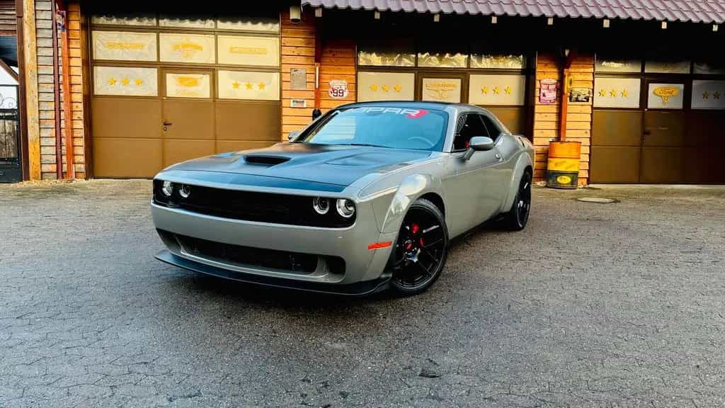Dodge Challenger 5,7 V8*SRT WIDEBODY*LED*LEDER*PDC* GARANTIE*TOP 12/2018-photo-1