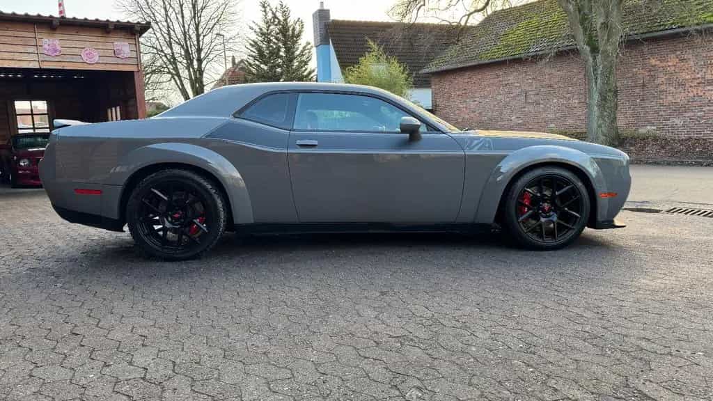 Dodge Challenger 5,7 V8*SRT WIDEBODY*LED*LEDER*PDC* GARANTIE*TOP 12/2018-photo-14