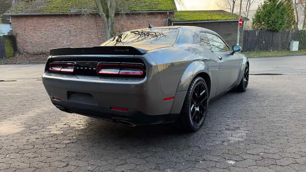 Dodge Challenger 5,7 V8*SRT WIDEBODY*LED*LEDER*PDC* GARANTIE*TOP 12/2018-photo-18