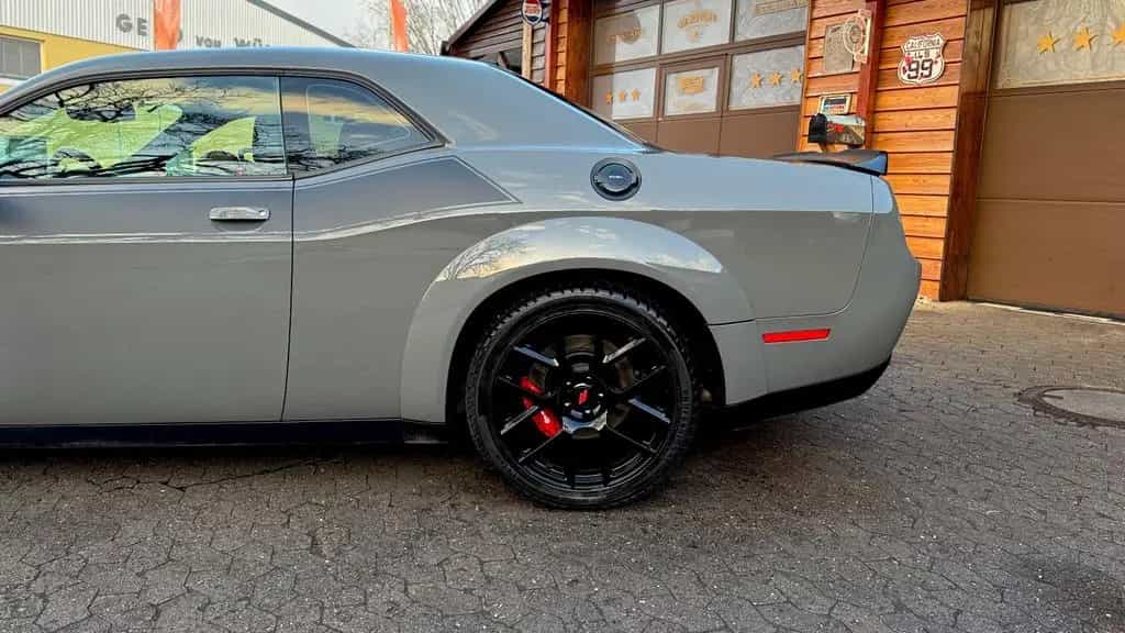 Dodge Challenger 5,7 V8*SRT WIDEBODY*LED*LEDER*PDC* GARANTIE*TOP 12/2018-photo-26