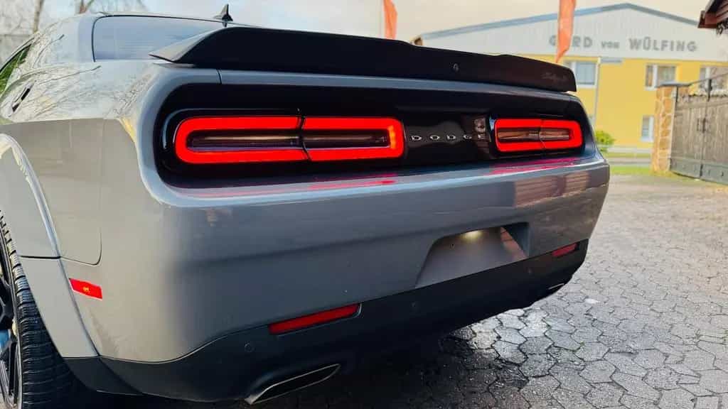 Dodge Challenger 5,7 V8*SRT WIDEBODY*LED*LEDER*PDC* GARANTIE*TOP 12/2018-photo-27