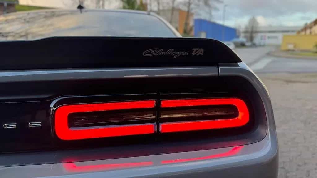 Dodge Challenger 5,7 V8*SRT WIDEBODY*LED*LEDER*PDC* GARANTIE*TOP 12/2018-photo-28