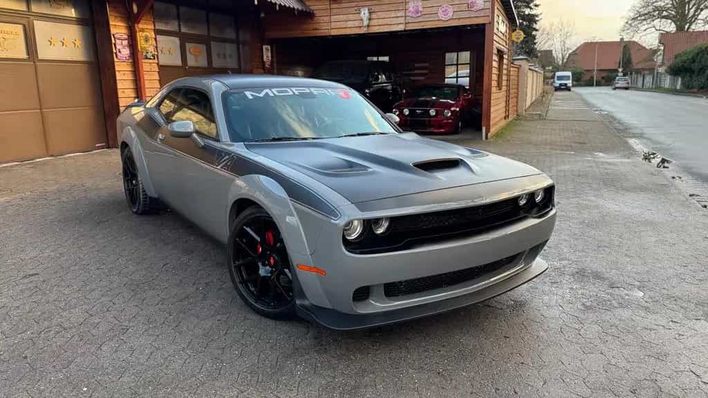Dodge Challenger 5,7 V8*SRT WIDEBODY*LED*LEDER*PDC* GARANTIE*TOP 12/2018-photo-8